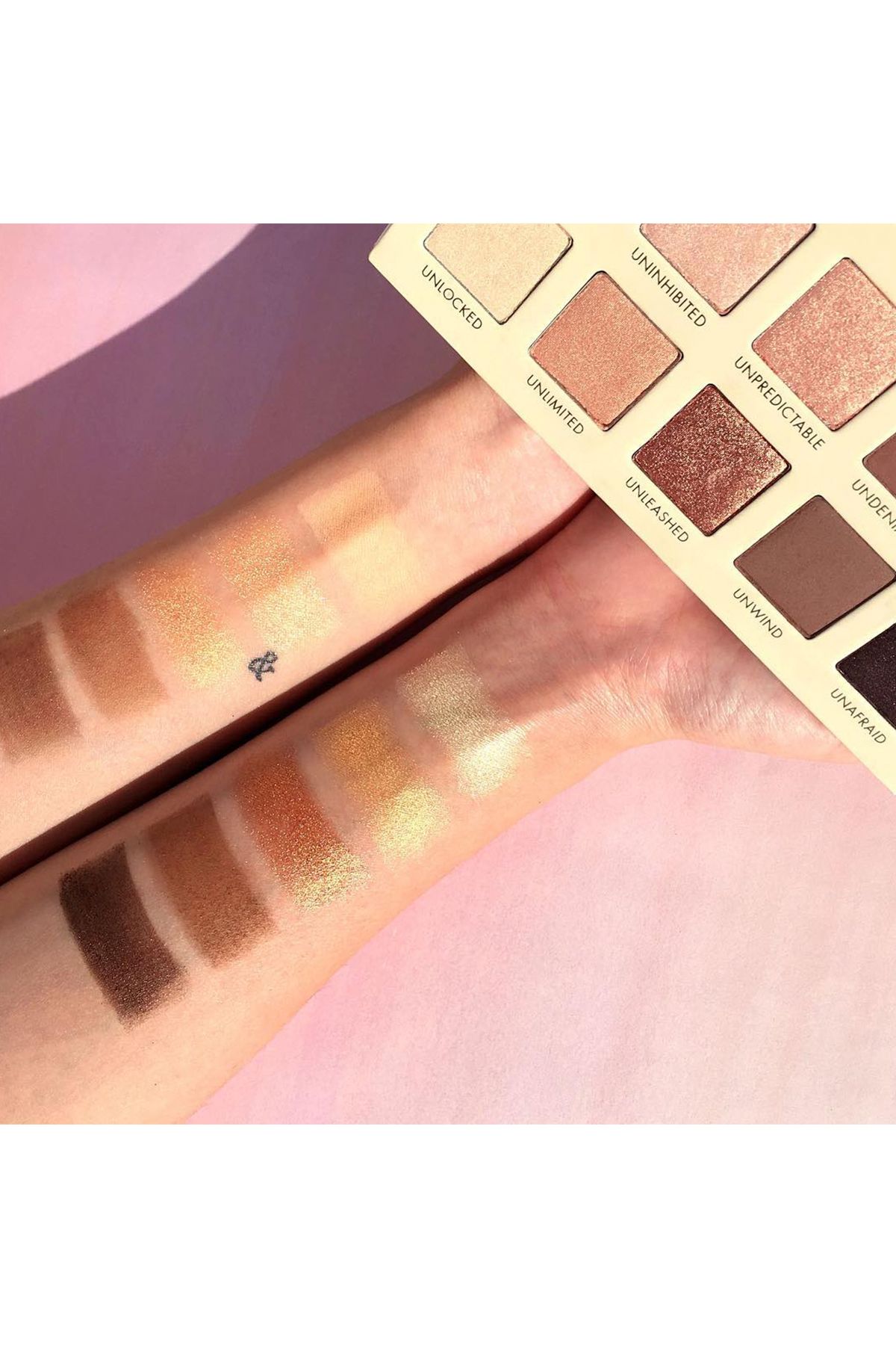 Lorac, Paleta de sombra Unzipped Gold Eye com mini primer para olhos Behind The Scenes, 16,7 g - Imagem 7