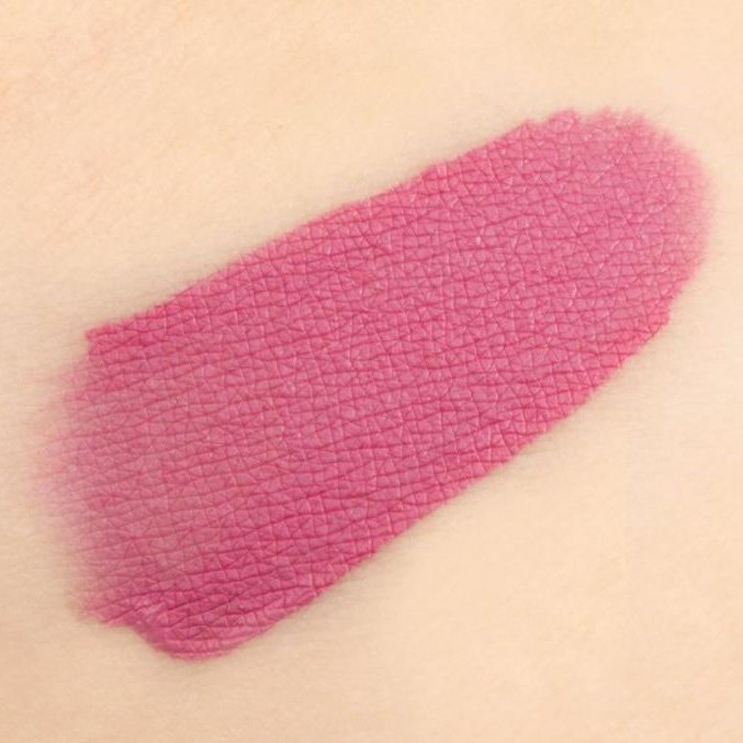 Conheça Matte (e) Hughes Batom Líquido de Longa Duração Sentimental - 0.25 fl. oz. theBalm - Imagem 5